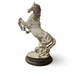 Vintage Giuseppe Armani Capodimonte Horse Sculpture 12”